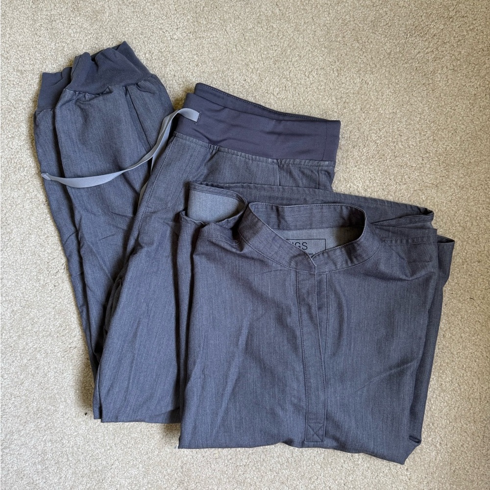 ❌SOLD Figs Graphite medium scrub set - Picture 4 of 5